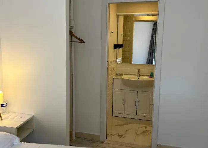 Maison D' Orange -